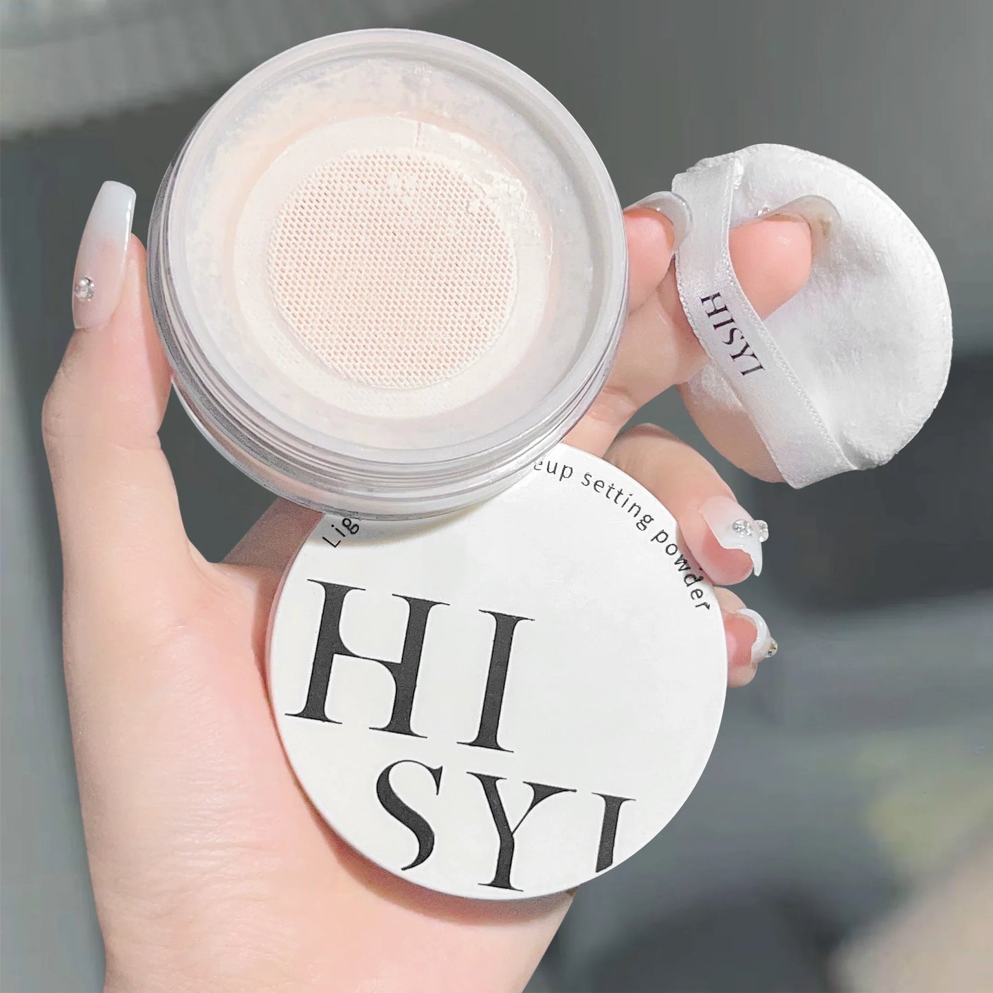 Light, flawless and transparent makeup setting powder,waterproof and easy to take off, natural makeup holding and setting powder